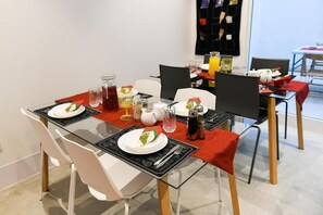 Room, 1 Bedroom | Dining room - Deluxe and Spacious Double Room - Bb Marina (Pieta)