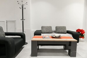 Room, 1 Bedroom | Interior - Deluxe and Spacious Double Room - Bb Marina (Pieta)