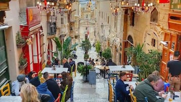 House, 1 Bedroom | Dining