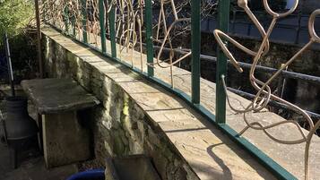 House, 1 Bedroom, Patio, Garden View | Property grounds