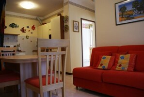 Apartment, 2 Schlafzimmer, Balkon, Stadtblick | 3 Schlafzimmer, Bettwäsche