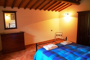 Apartment, 2 Bedrooms, Smoking, Patio | Interior