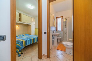Appartement, 1 chambre, fumeur, balcon | Salle de bain