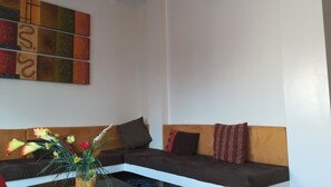 Télévision, baby-foot