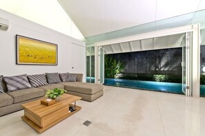 Villa, 3 Bedrooms | Living room | Flat-screen TV - Villa White (Seminyak)