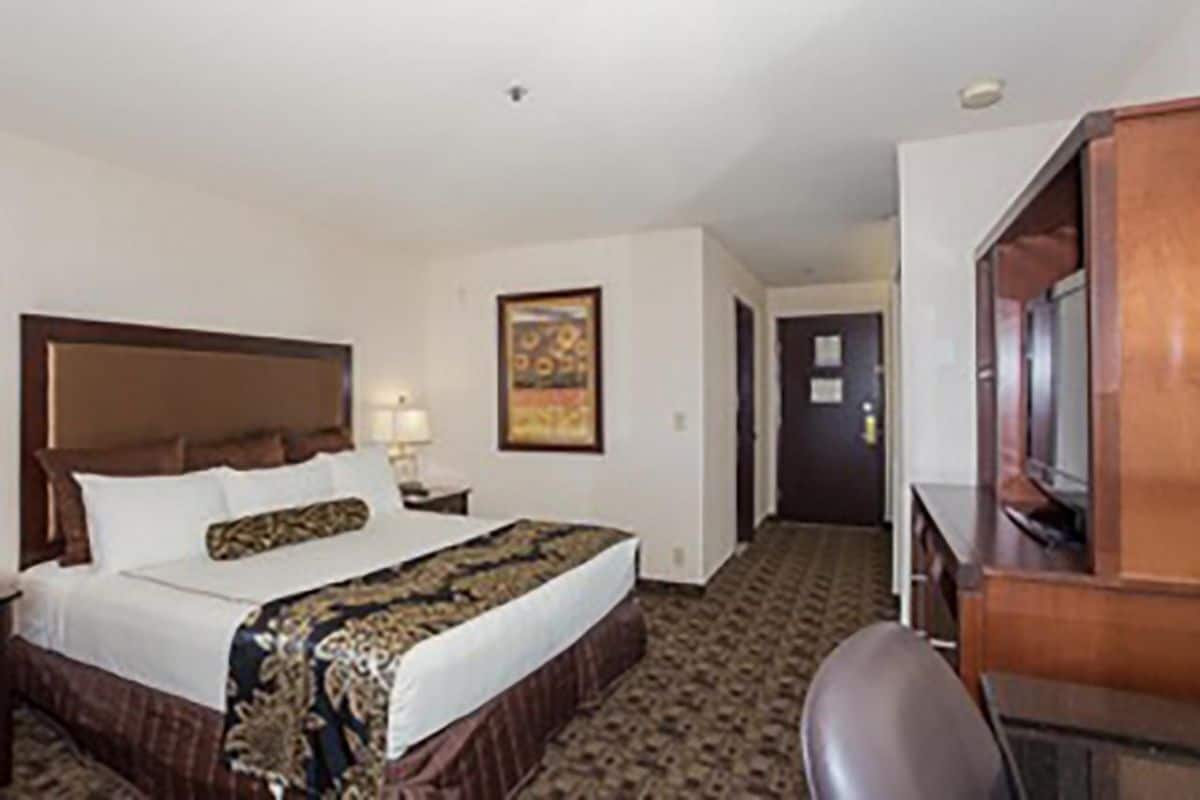 Family Vacay! Modern Unit, Restaurant, Fitness Center