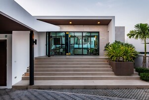 Fachada de la propiedad