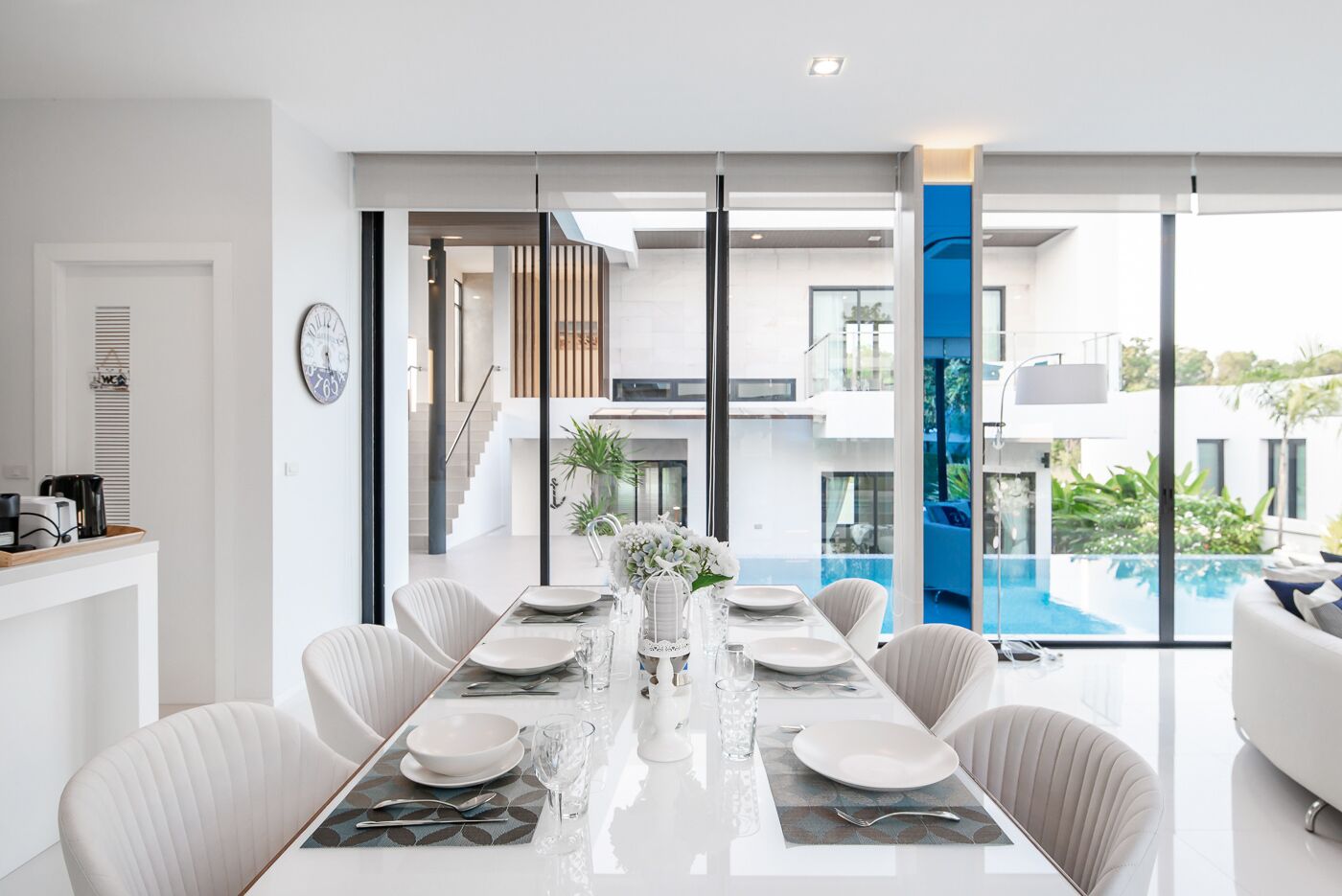 Vila exclusiva, 3 quartos | Opções para refeição no quarto