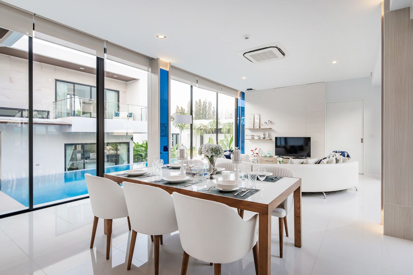Exclusive-Villa, 3 Schlafzimmer | Essbereich im Zimmer
