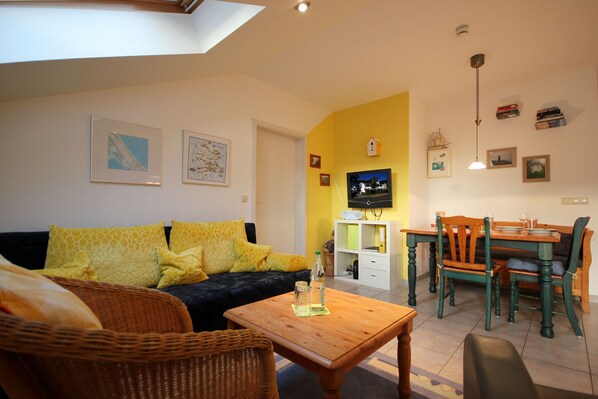 Unclassified image, 1 of 9, button