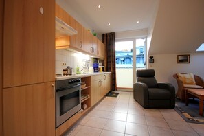 Unclassified image, 2 of 9, button