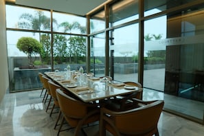 Breakfast served, local and international cuisine, alfresco dining
