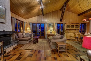 TV, fireplace, DVD player, stereo