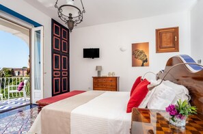 6 bedrooms, in-room safe, iron/ironing board, free WiFi