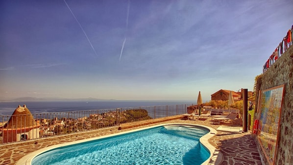Piscine extérieure