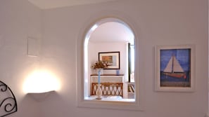 2 chambres, coffres-forts dans les chambres, fer et planche Ă repasser