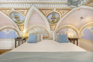 6 bedrooms, iron/ironing board, free WiFi, bed sheets