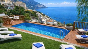 Piscina all'aperto