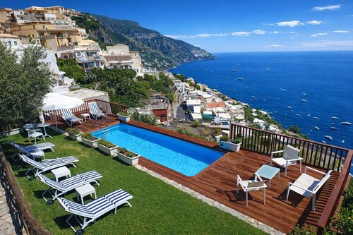 Villa exclusive à Positano avec jacuzzi extérieur, vue imprenable, à 1 km de la plage