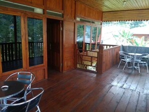 Outdoor dining - Mari melukis kenangan mu disini (West Java)