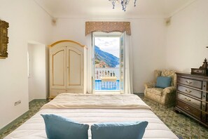 6 bedrooms, in-room safe, iron/ironing board, WiFi