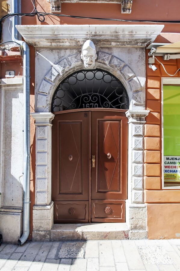 Front of property - Nel Centro City Apartment (Rovinj)