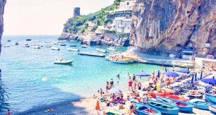 Romántica casa de playa con vistas al mar en Praiano, cerca de Positano, estacionamiento privado