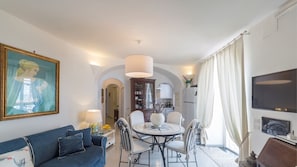 TV connectée, cheminée