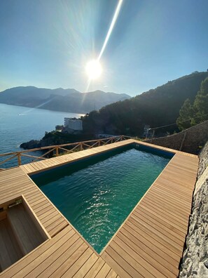 Piscine extérieure, piscine chauffée