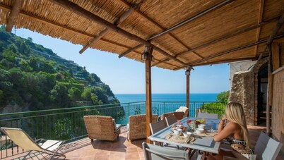 Casa di mare 2, Beautiful Property on the beach, terraces with stunning views
