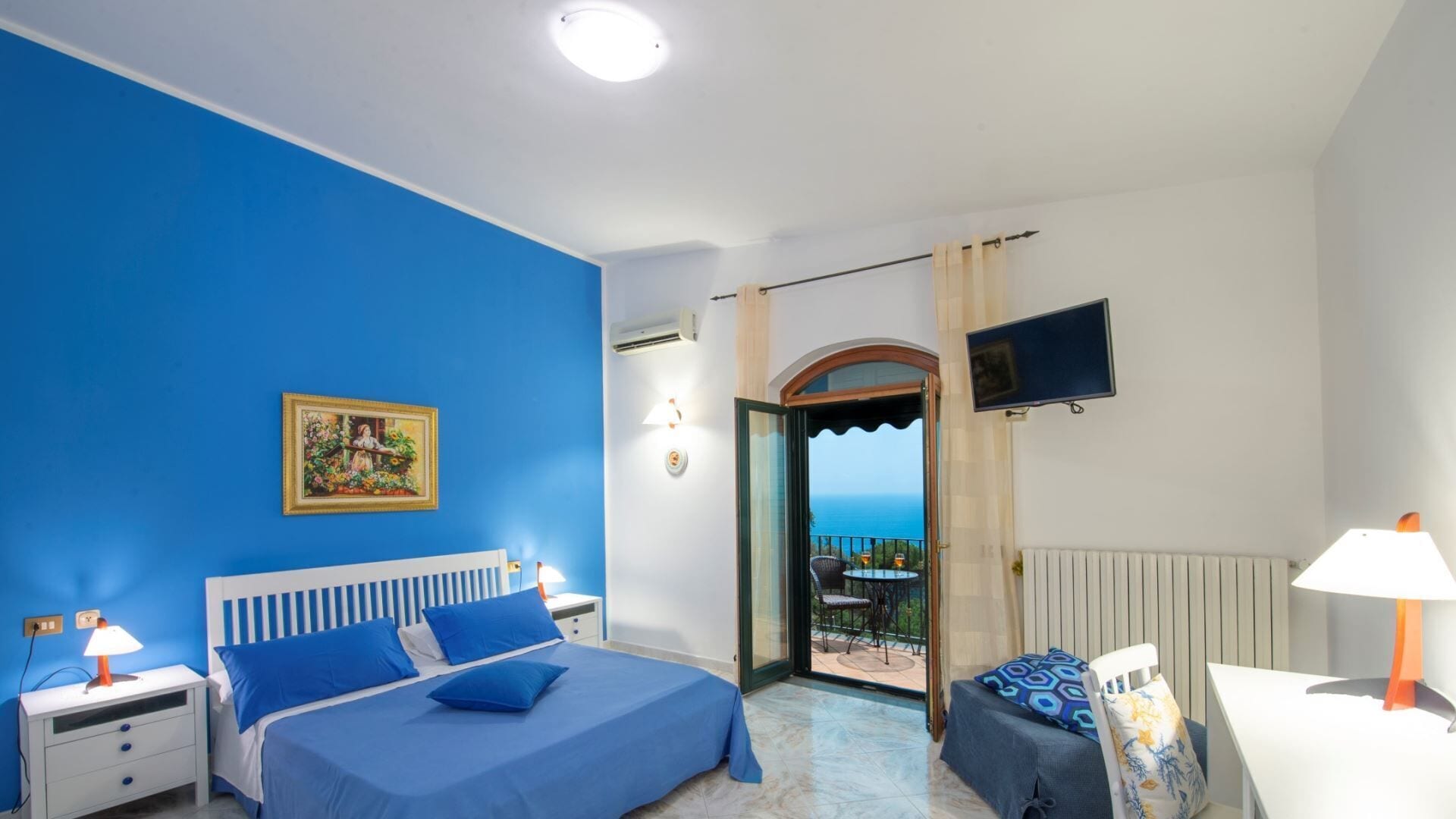 4 makuuhuonetta, tallelokero huoneessa, silitysrauta/-lauta, Wi-Fi