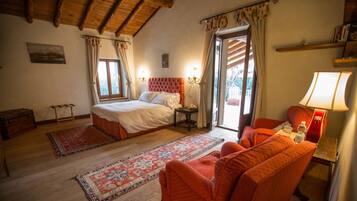 13 chambres, fer et planche Ă repasser, Wi-Fi gratuit, draps fournis