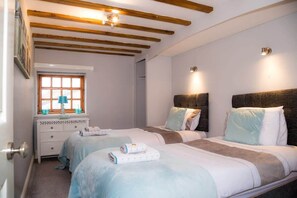 2 bedrooms, desk, iron/ironing board, travel cot