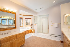 Ferienhaus, 4 Schlafzimmer | Badezimmer | Handtücher, Shampoo