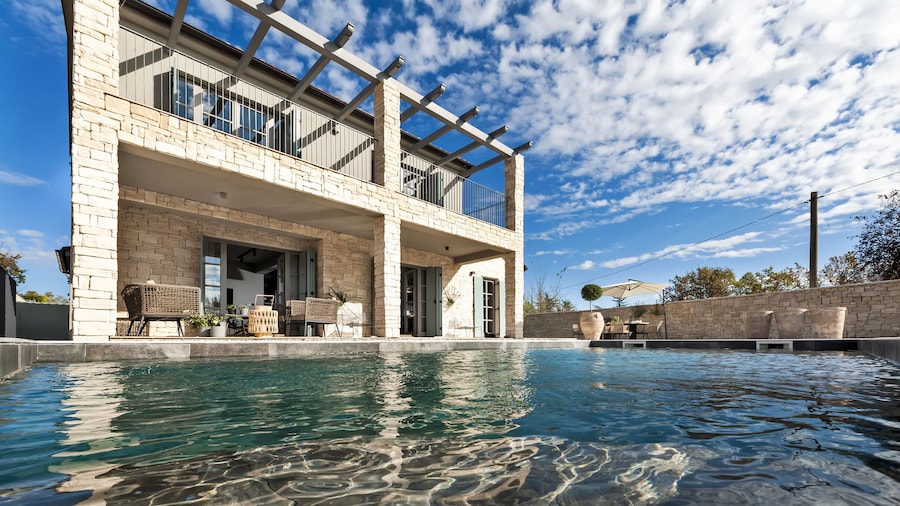 Villa Renata with Pool and Sauna