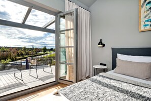 Vila Desain, 3 kamar tidur, kolam renang pribadi | Pemandangan dari kamar