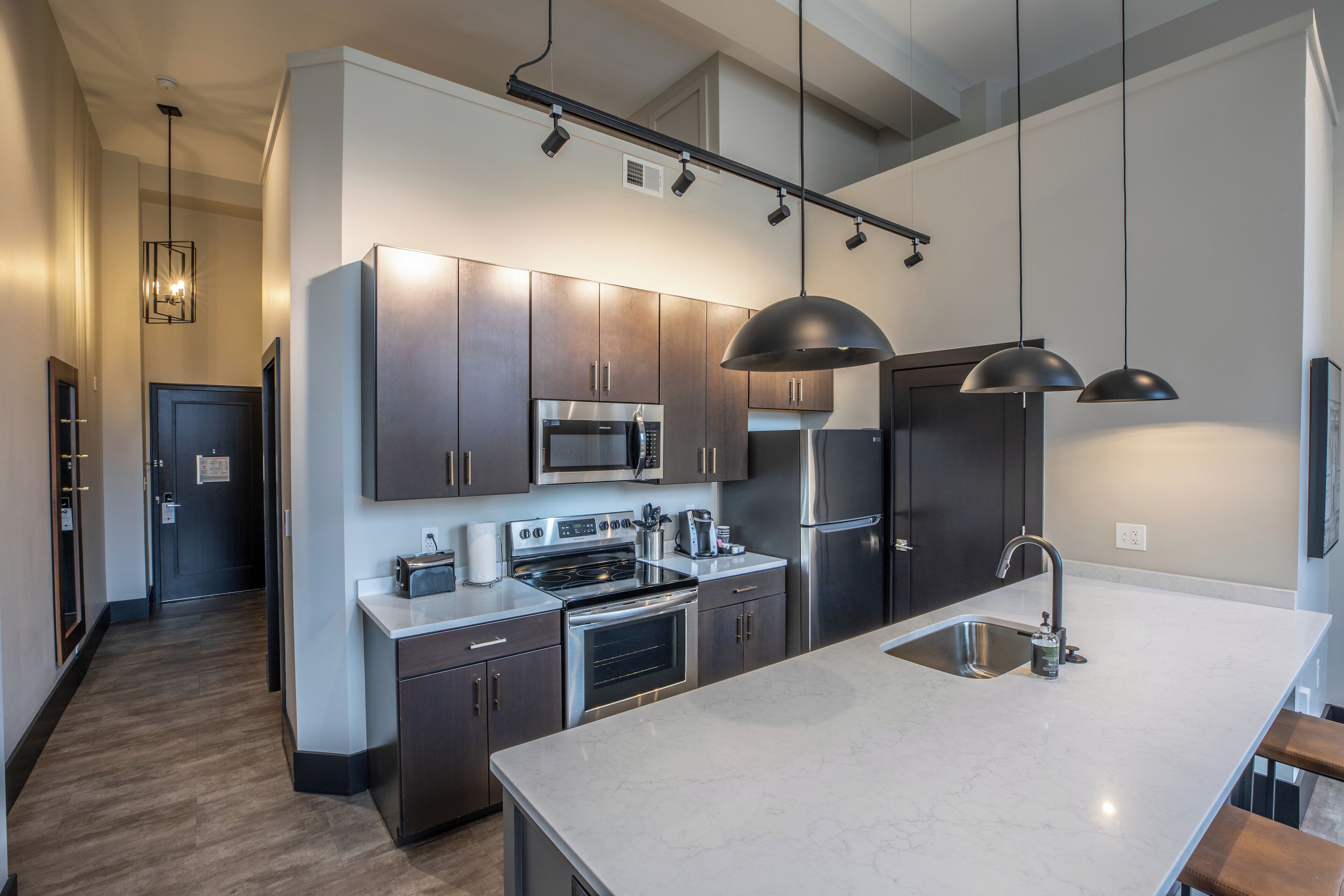 premium suite, 1 bedroom, accessible | private kitchen | coffee/tea maker