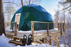 Exterior - Cozy, Seasonal Geo-Dome with Heat/AC on Private Hiking paradise in Gunks. (Wallkill)