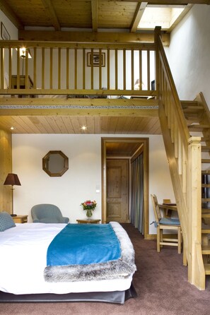 Superior Triple Room | 1 bedroom, in-room safe, desk, free WiFi