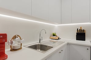 Luxury Apartment, 3 Bedrooms | Private kitchen - Kolonaki Luxury Residence (Athens)