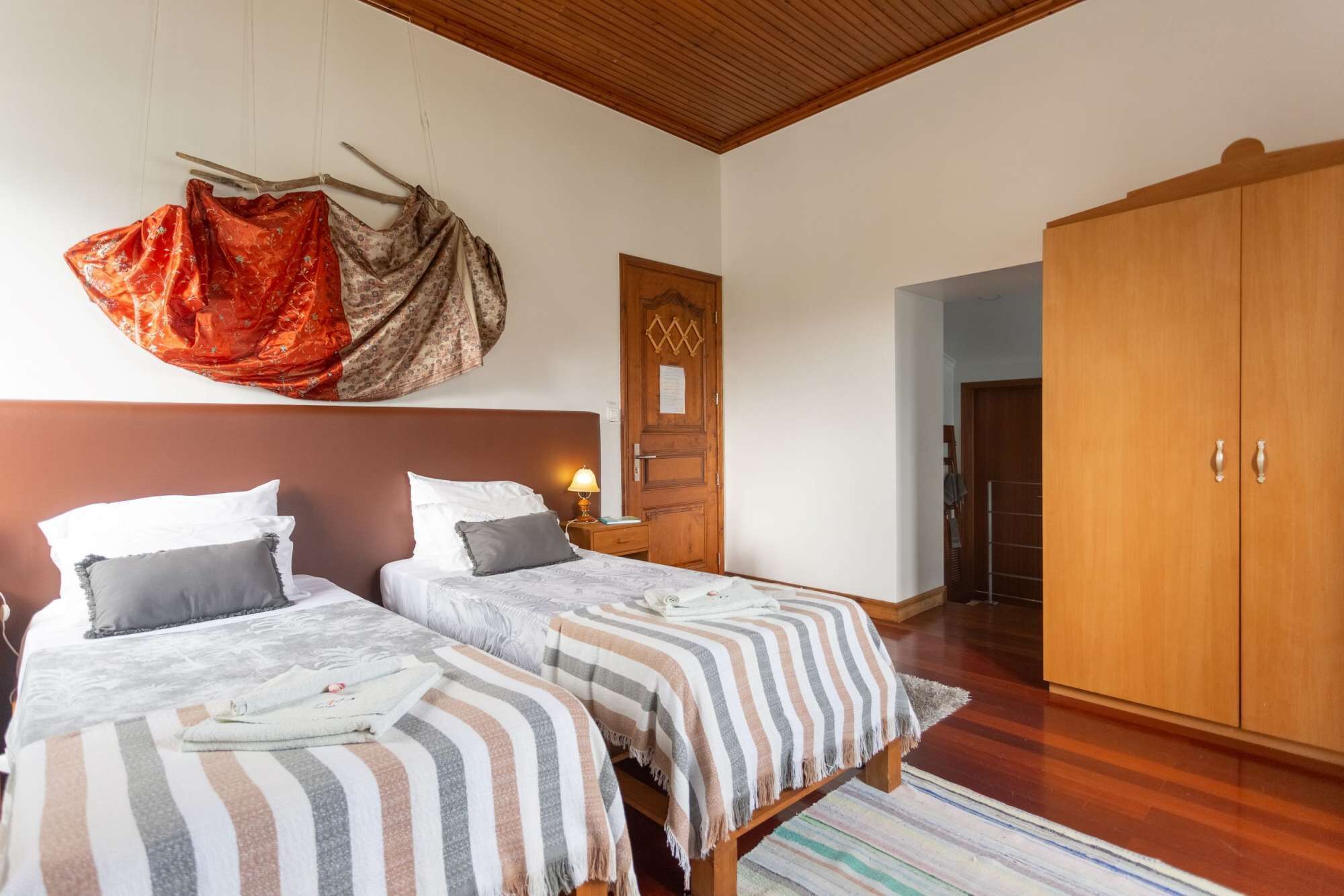 1 chambre, bureau, Wi-Fi, draps fournis