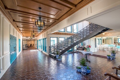 Spanish Style Mansion in NE Tx - Reunions, Group/Corp Retreats, Couples Weekend