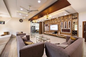 3 BHK Villa | Living room | Flat-screen TV, table tennis - Geeta Bhawan (Karjat)