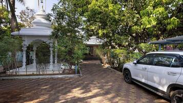 Free self parking