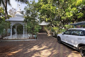 Free self-parking