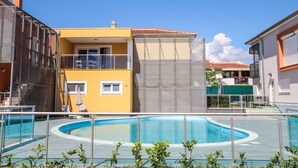 Exterior - Spacious Apartment with Terrace & Shared Pool near Beach in Funtana (Funtana)