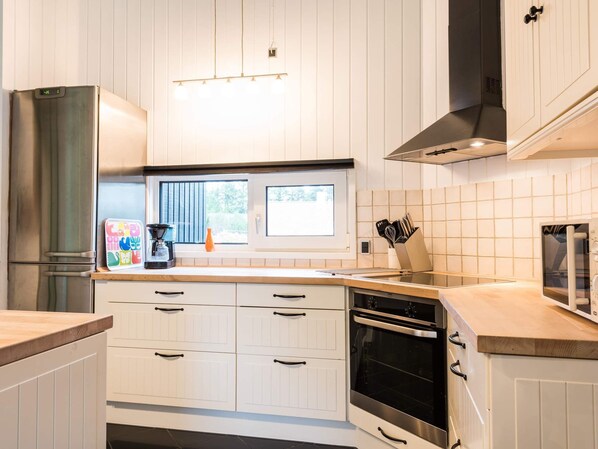 House | Interior - 10 Person Holiday Home in Blavand (Blavand)