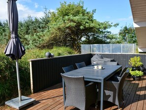 Balcony - 4 Person Holiday Home on a Holiday Park in Blokhus (Blokhus)