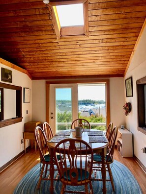 Dining Area - Harbor Outlook with Water Views (Vinalhaven)