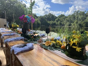 Outdoor dining